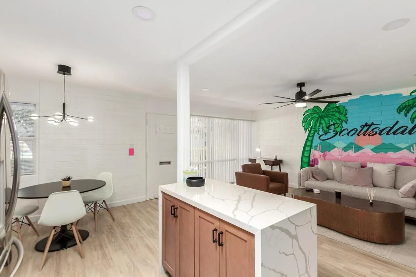 Modern-Industrial Old Town Condo Wpool, & Wd Scottsdale Nyaraló