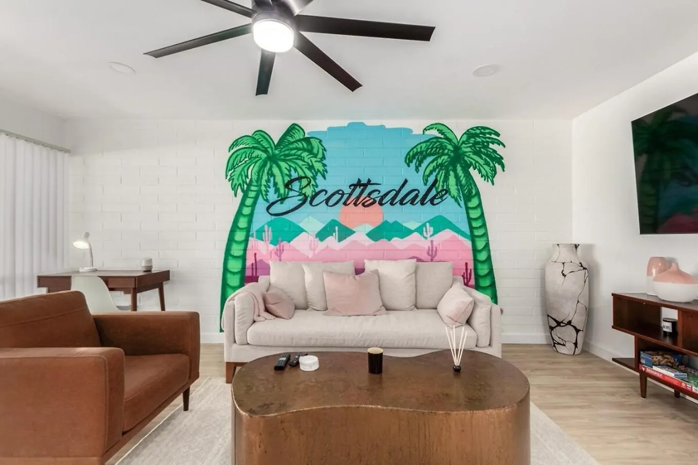 Modern-Industrial Old Town Condo Wpool, & Wd Scottsdale Nyaraló